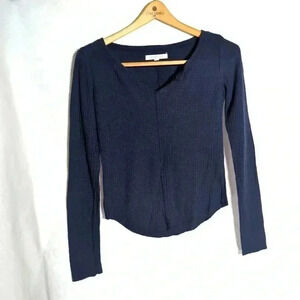 Aeropostale Sweater Blue V neck long sleeve sz XS
